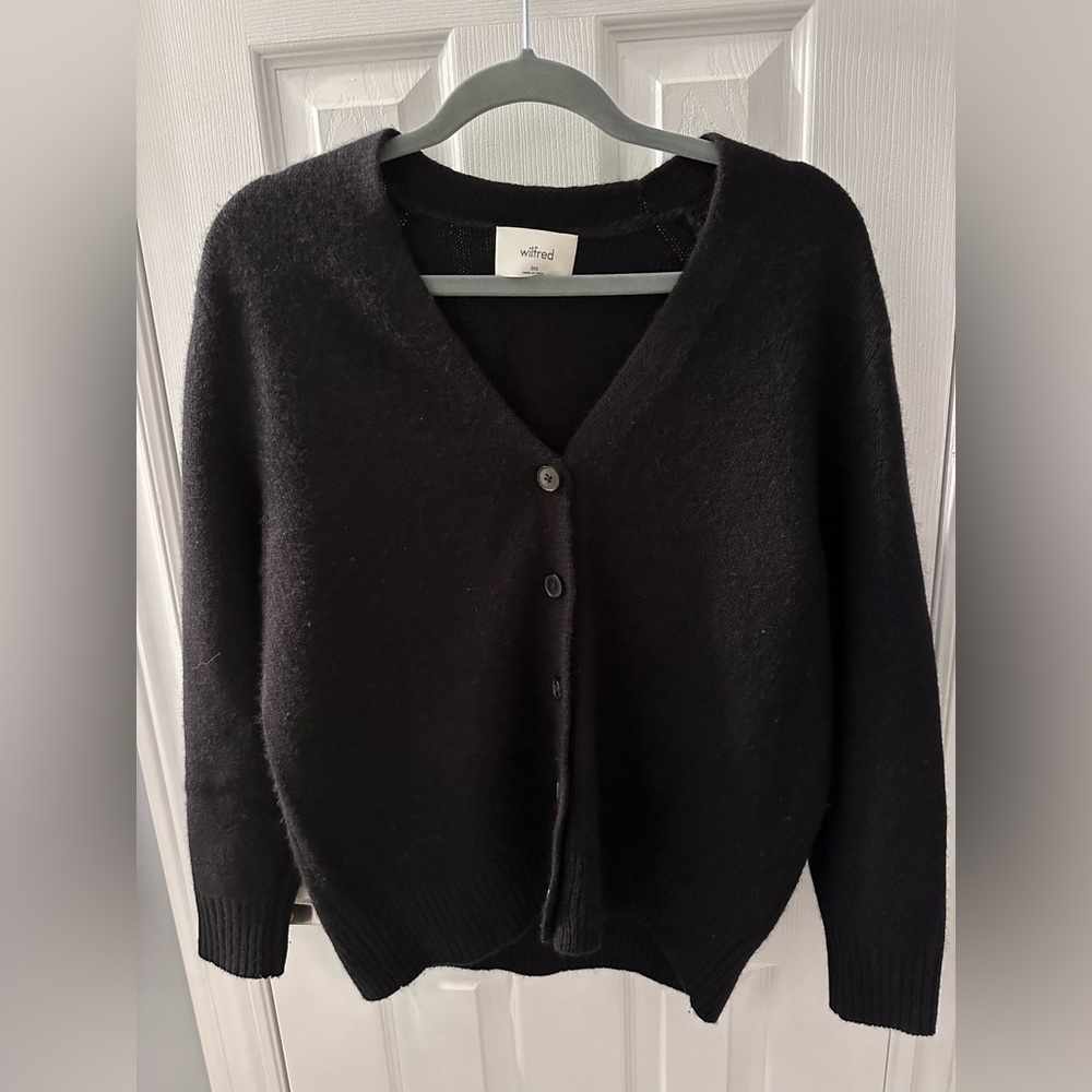Aritzia 100% cashmere cardigan, size xxs